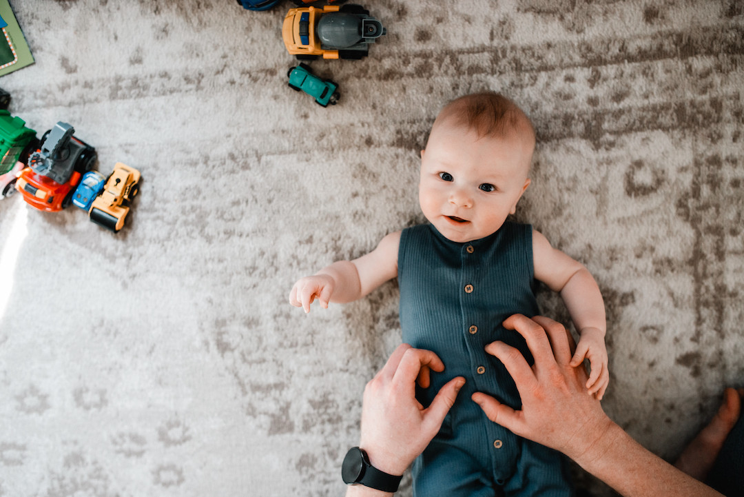 Warm and candid in-home family photography capturing everyday life in Omaha